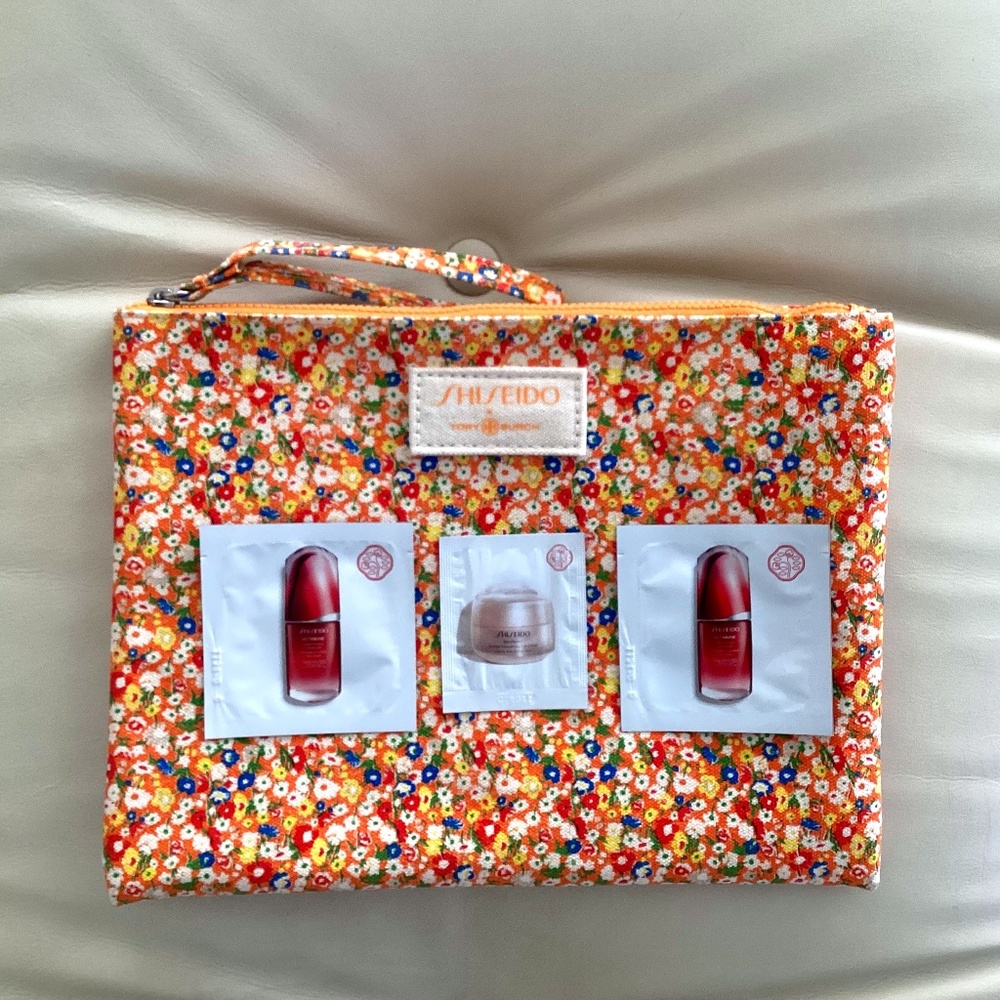 Shiseido x Tory Burch Wristlet with 3 Shiseido samples
